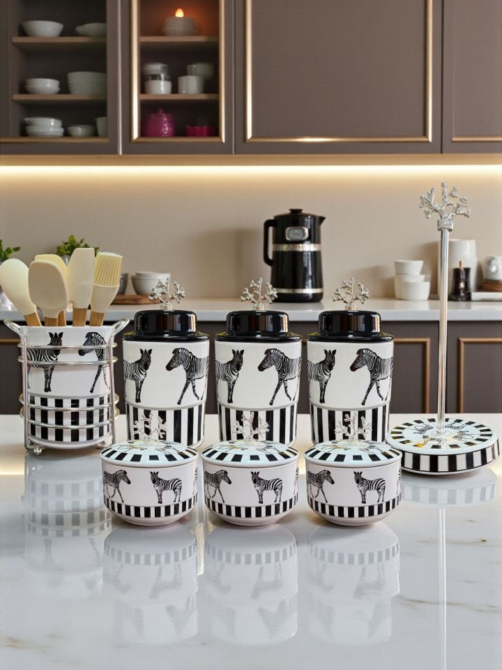Çeyiz Seti - 104 Zebra At Desen Mutfak Seti Gümüş